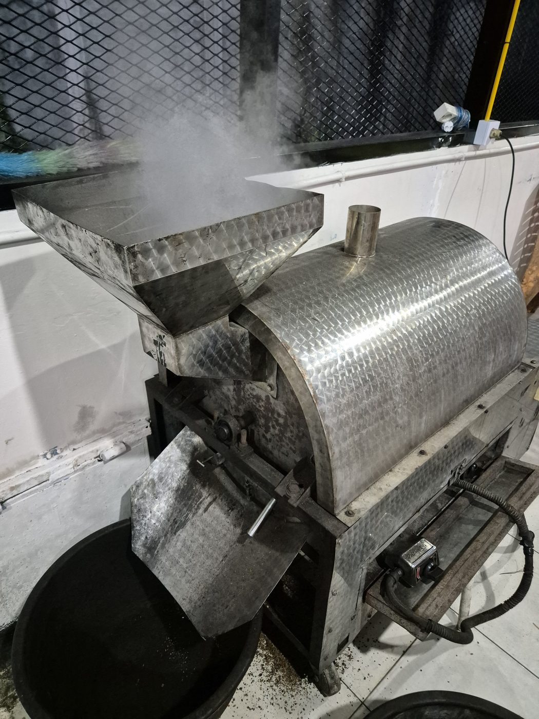 Mesin roasting kopi Kedai Kopi Nirwana